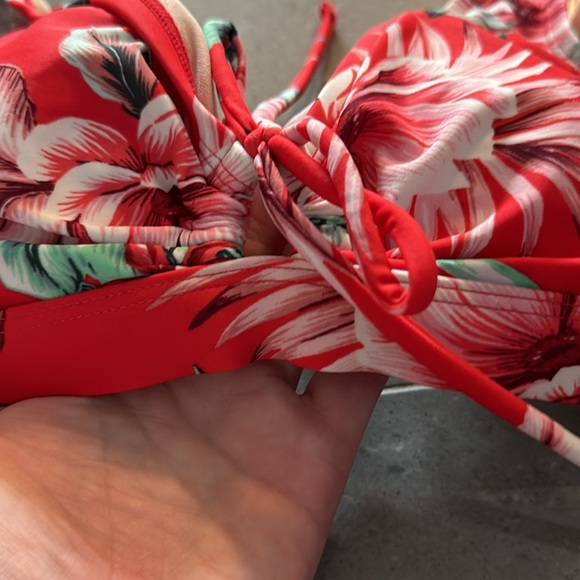 Bikini - Picture 4 of 6